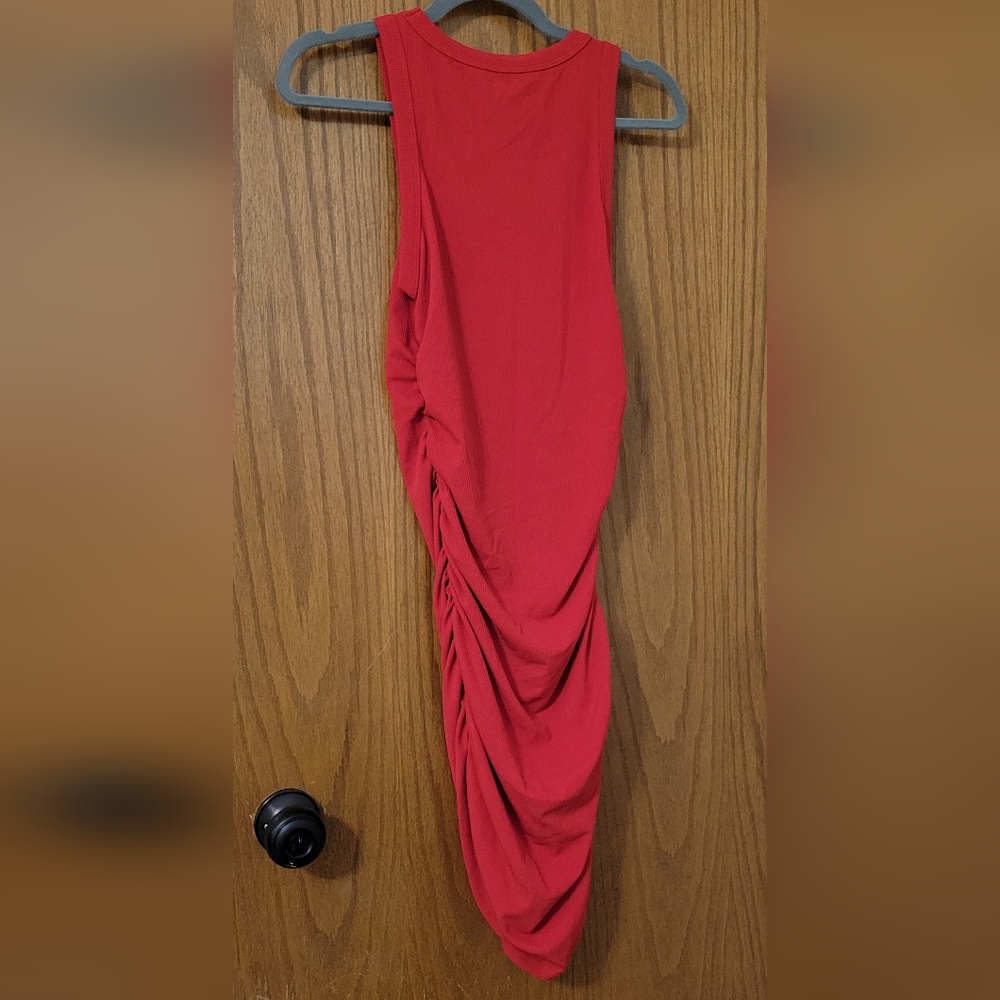 Red Sleeveless Ruched Dress - Picture 2 of 3